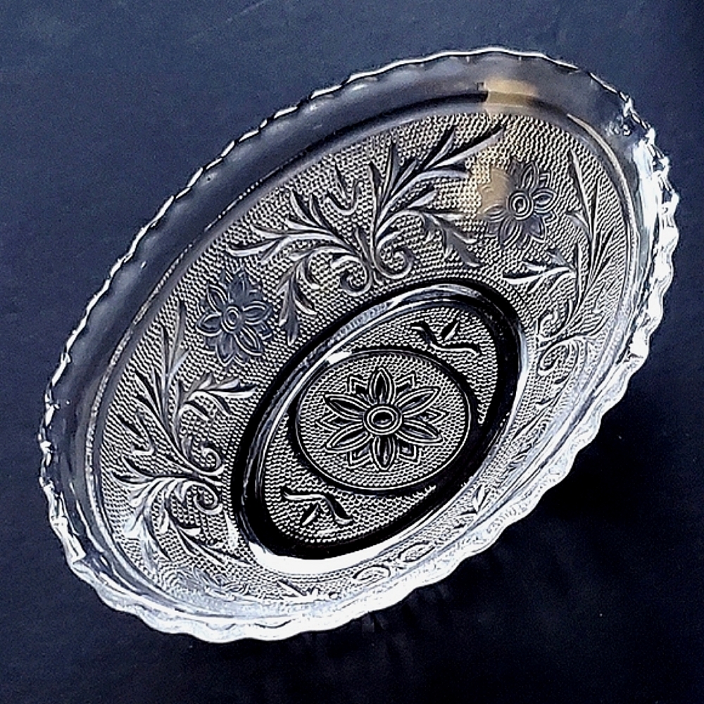 ONLY SOLD IN BUNDLE Vntg "Sandwich" Clear 8 1/2" Oval Bowl by Anchor Hocking